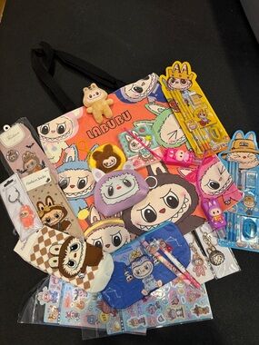 💝💝LABUBU Multi-Color Cartoon Character Tote + cute Accessories💖💖